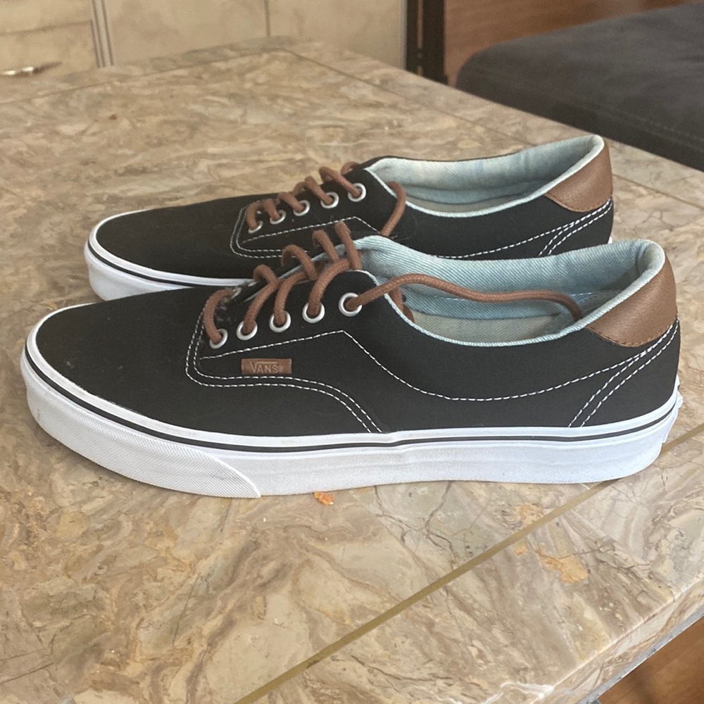 Fabulous Vans.  Unisex.  Men’s 9.5/Women’s 11.0.  Only worn once.